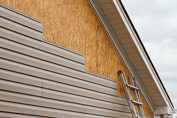 24/7 Emergency Siding Repair experts in North Canton, CT